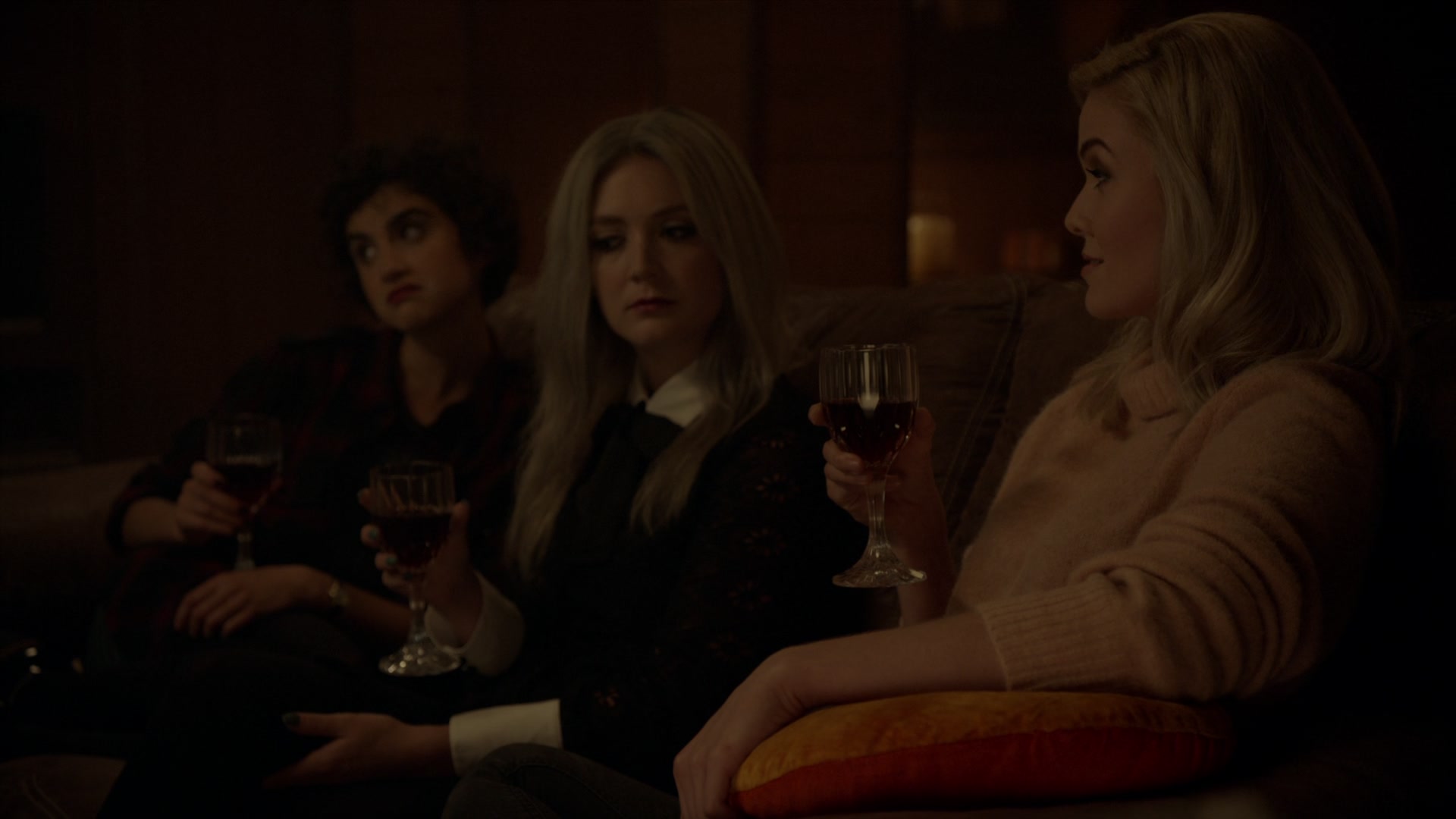 American_Horror_Story_S07_E10_Charles_Manson_Charge_1080p_BluRay_000059.jpg