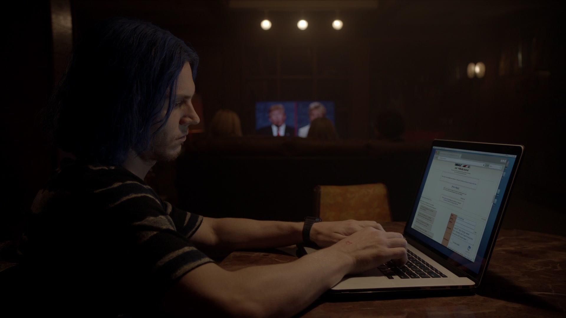 American_Horror_Story_S07_E10_Charles_Manson_Charge_1080p_BluRay_000077.jpg