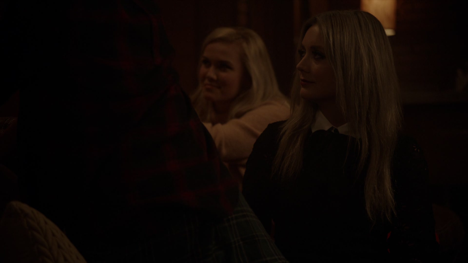 American_Horror_Story_S07_E10_Charles_Manson_Charge_1080p_BluRay_000291.jpg