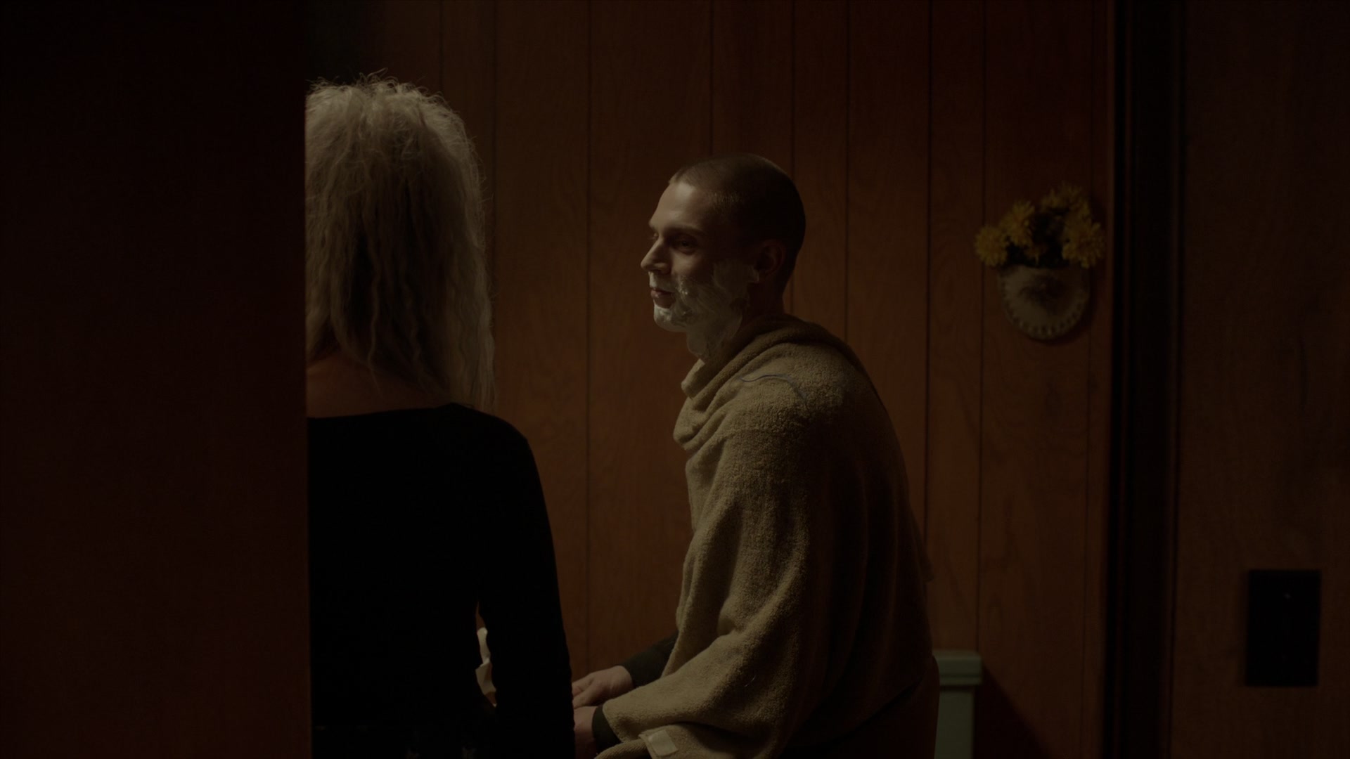 American_Horror_Story_S07_E10_Charles_Manson_Charge_1080p_BluRay_005496.jpg