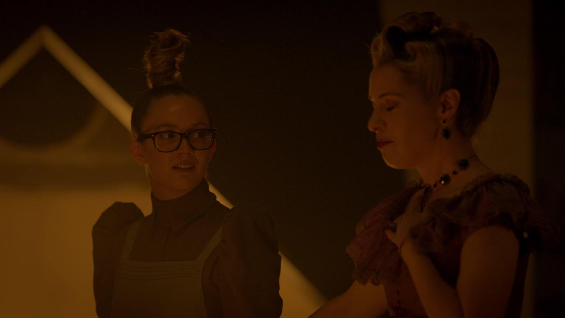 American_Horror_Story_S08E01_1080p_BluRay__5443.jpg