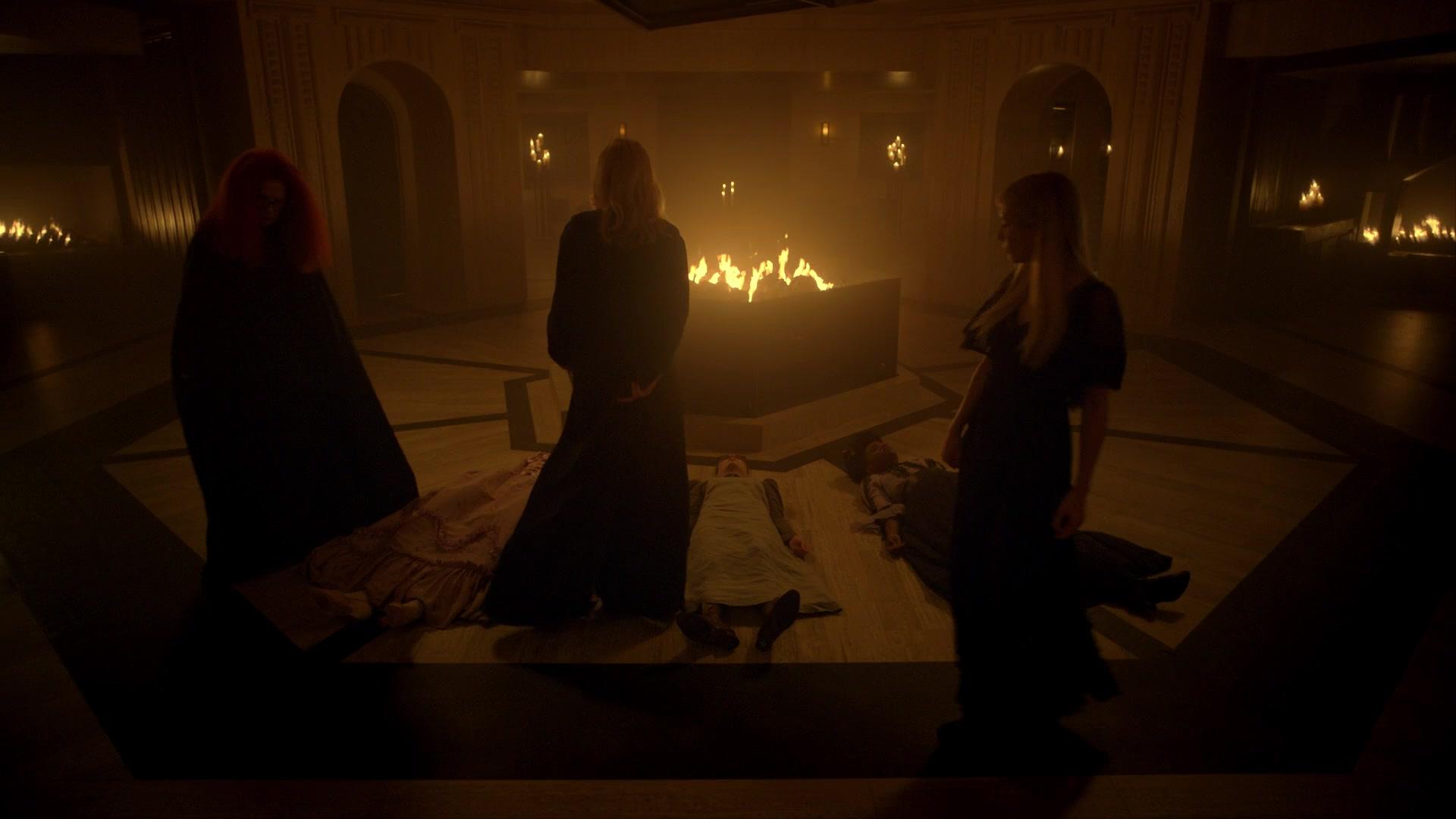American_Horror_Story_S08E03_1080p_BluRay__5887.jpg