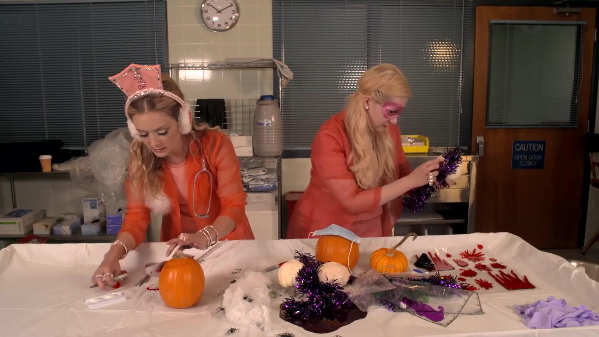 PumpkinDecoratingChanels_SQS2_133.jpg