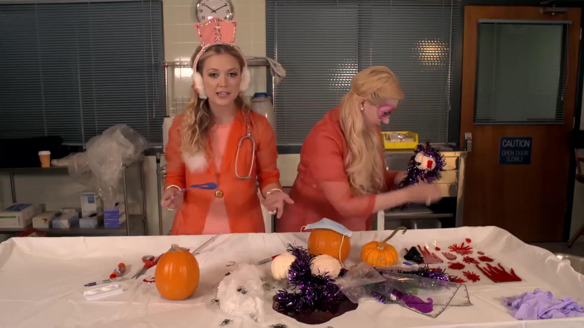 PumpkinDecoratingChanels_SQS2_140.jpg