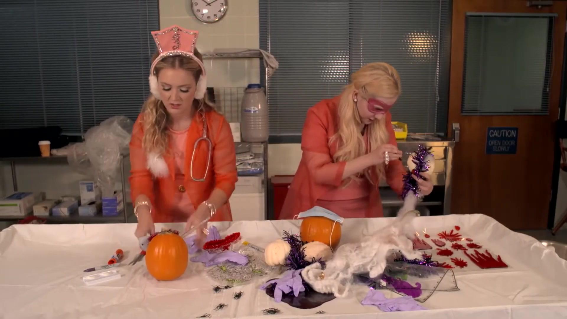PumpkinDecoratingChanels_SQS2_180.jpg