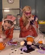 PumpkinDecoratingChanels_SQS2_202.jpg