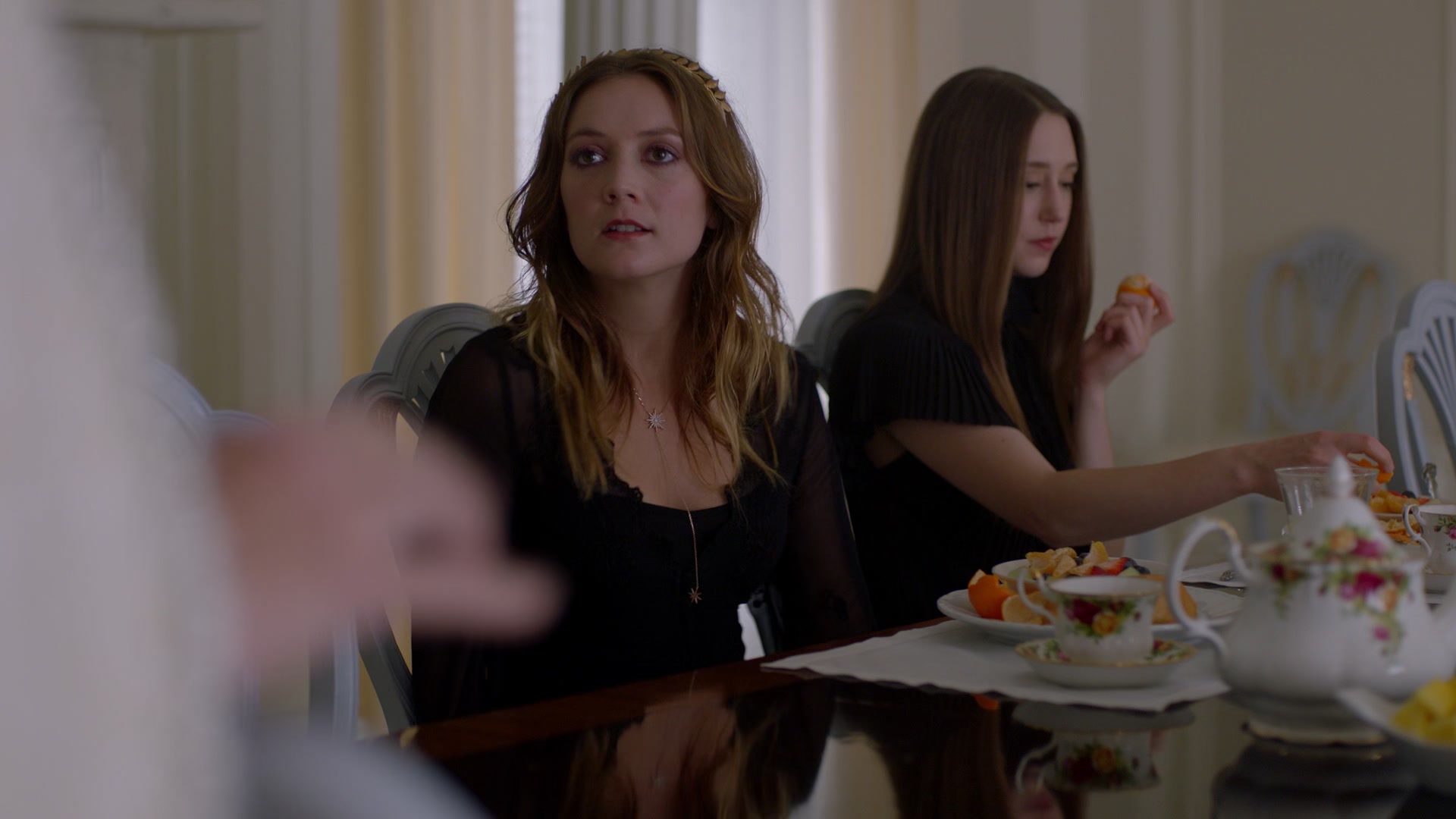 American_Horror_Story_S08_E07_Traitor_1080pBluRay_002676.jpg