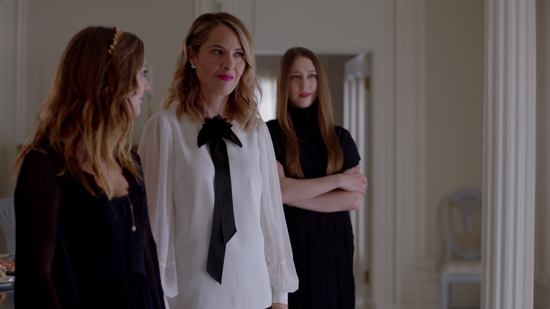 American_Horror_Story_S08_E07_Traitor_1080pBluRay_002871.jpg