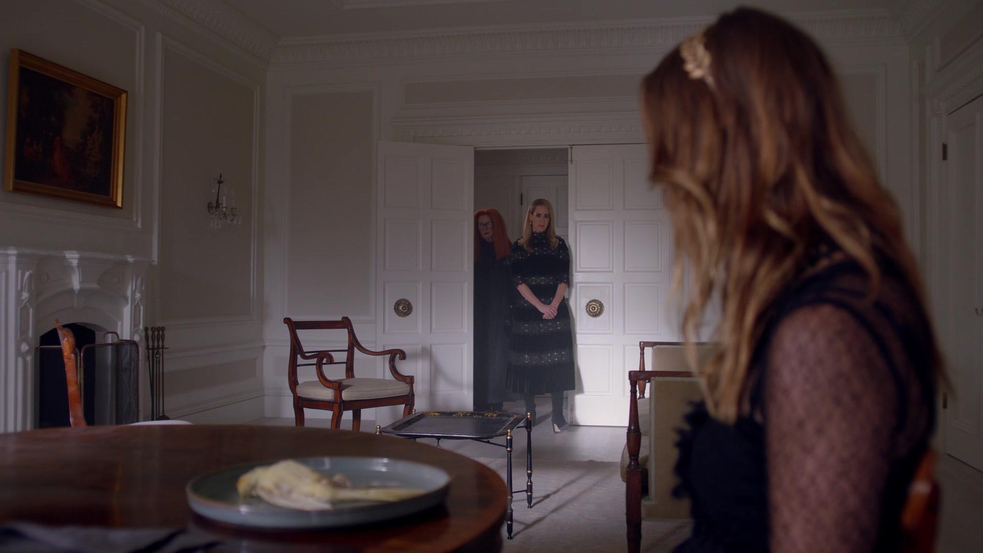 American_Horror_Story_S08E09_Fire_and_Reign_1080p_0866.jpg