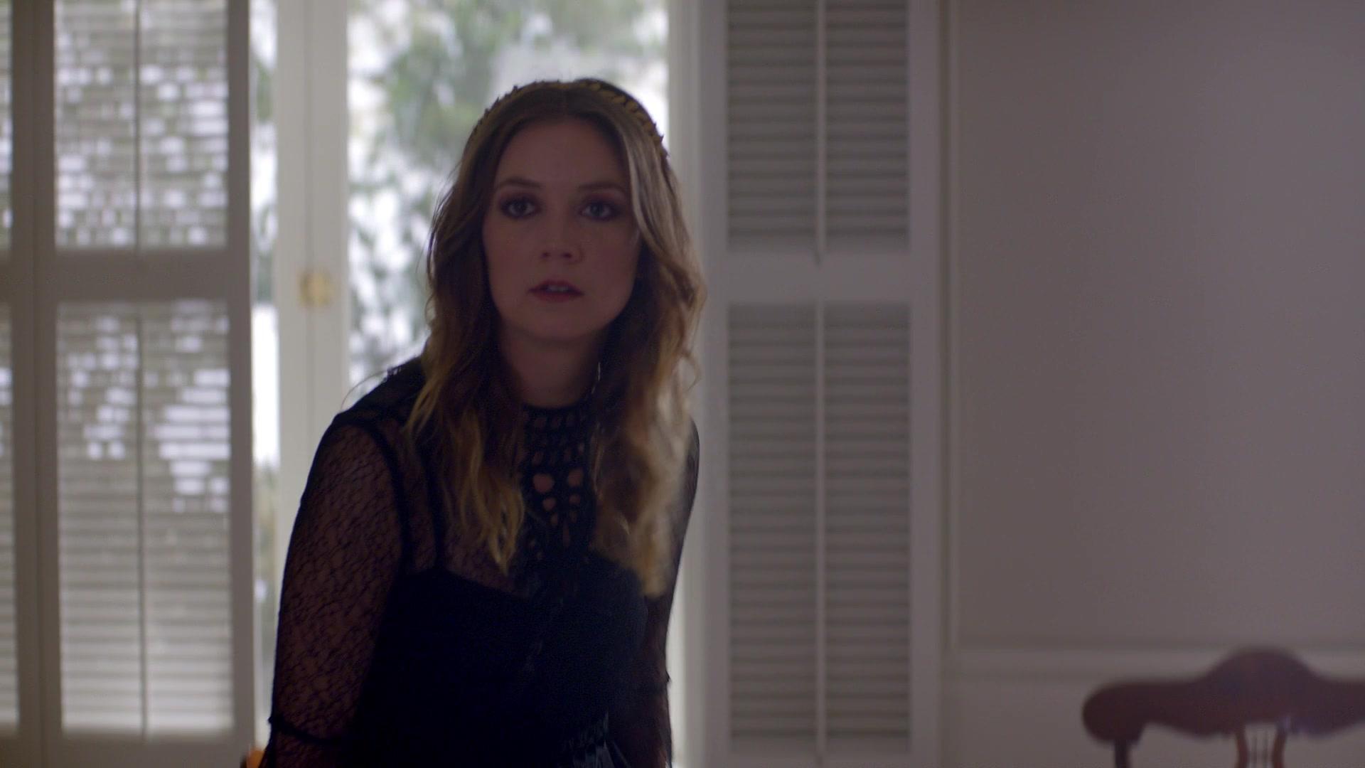 American_Horror_Story_S08E09_Fire_and_Reign_1080p_0907.jpg