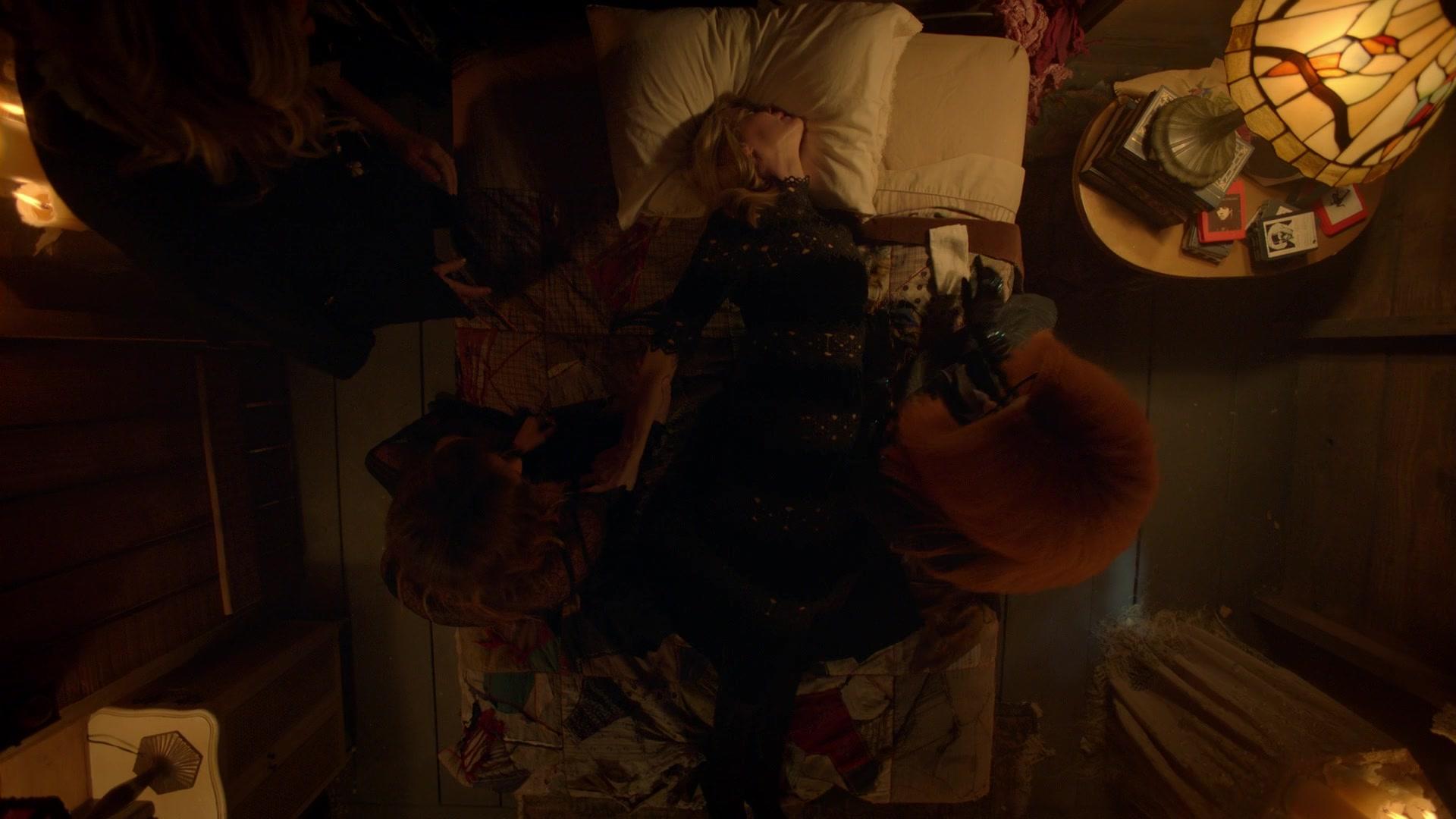 American_Horror_Story_S08E09_Fire_and_Reign_1080p_2389.jpg