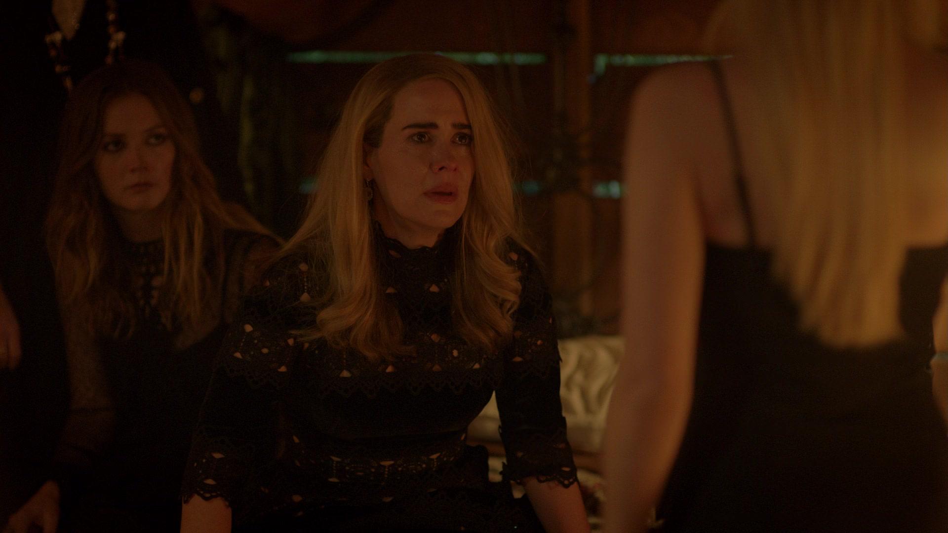 American_Horror_Story_S08E09_Fire_and_Reign_1080p_2507.jpg