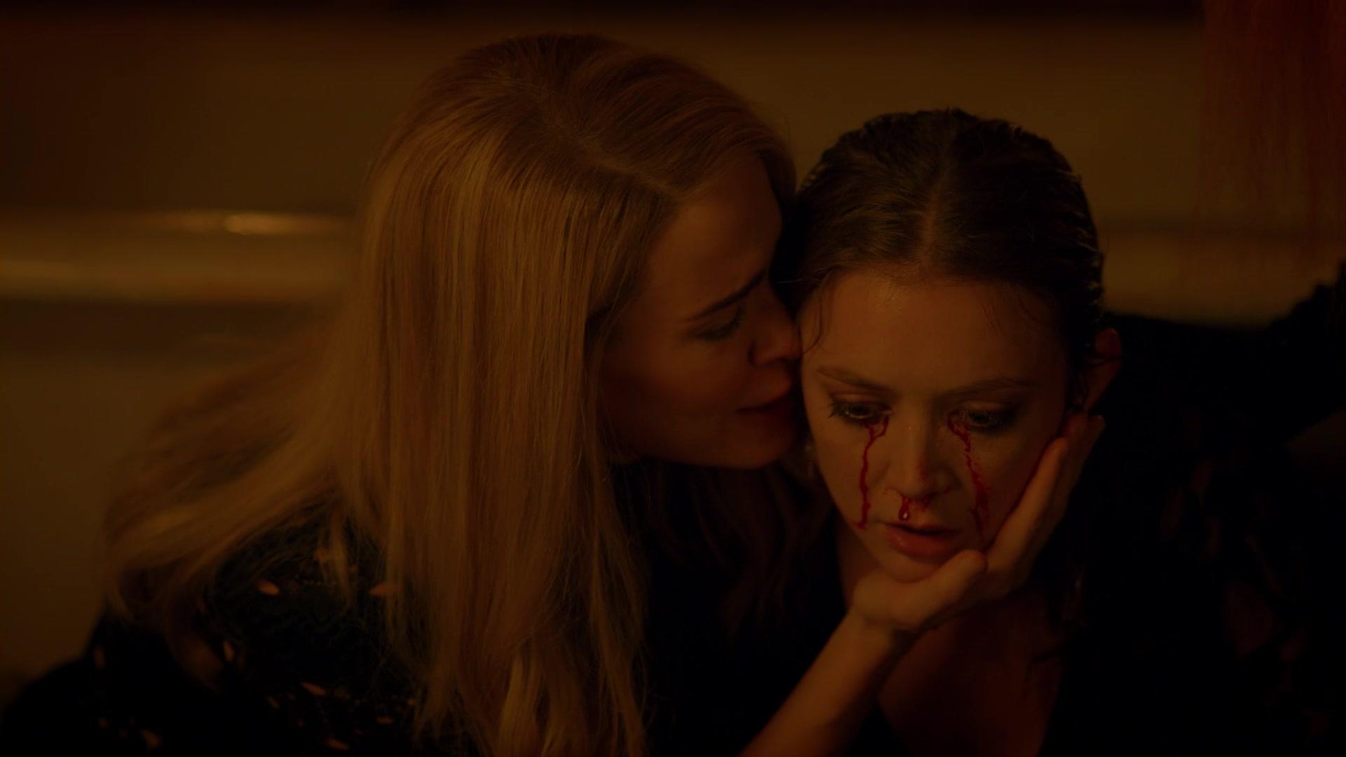 American_Horror_Story_S08E09_Fire_and_Reign_1080p_3782.jpg