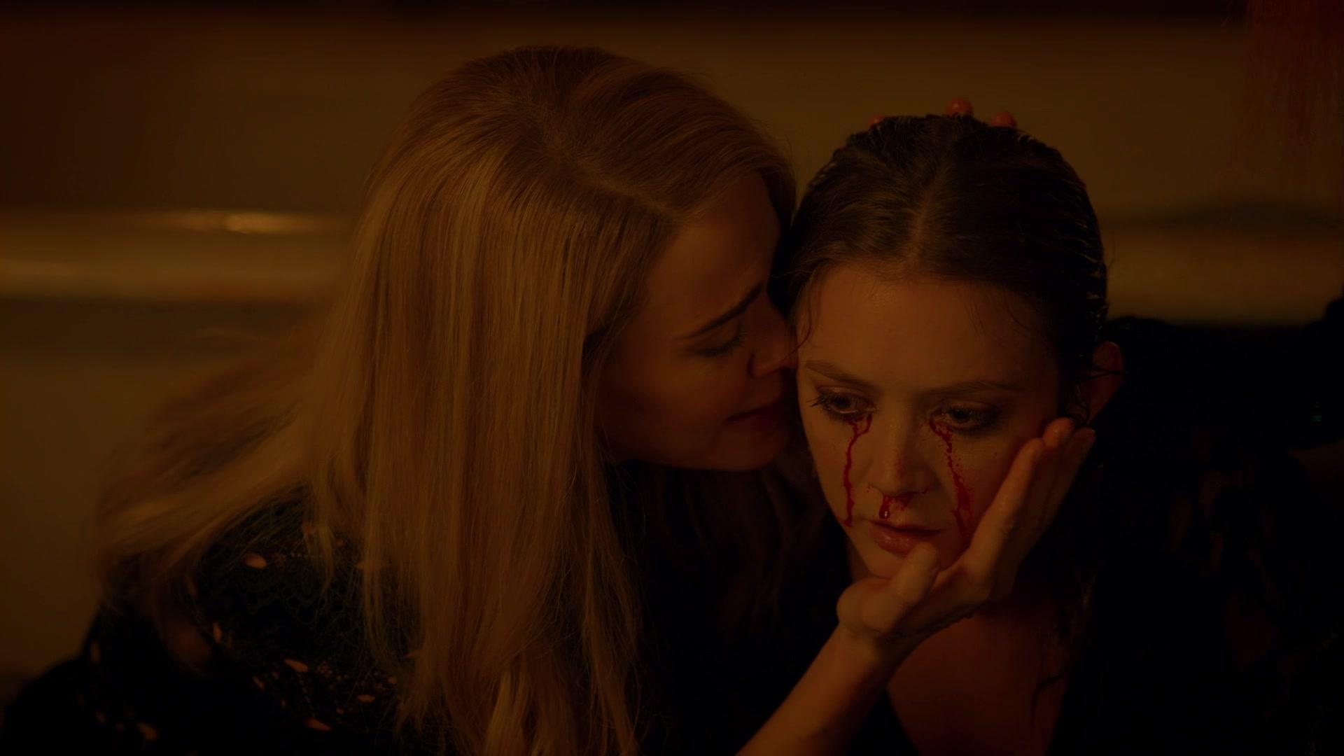 American_Horror_Story_S08E09_Fire_and_Reign_1080p_3789.jpg