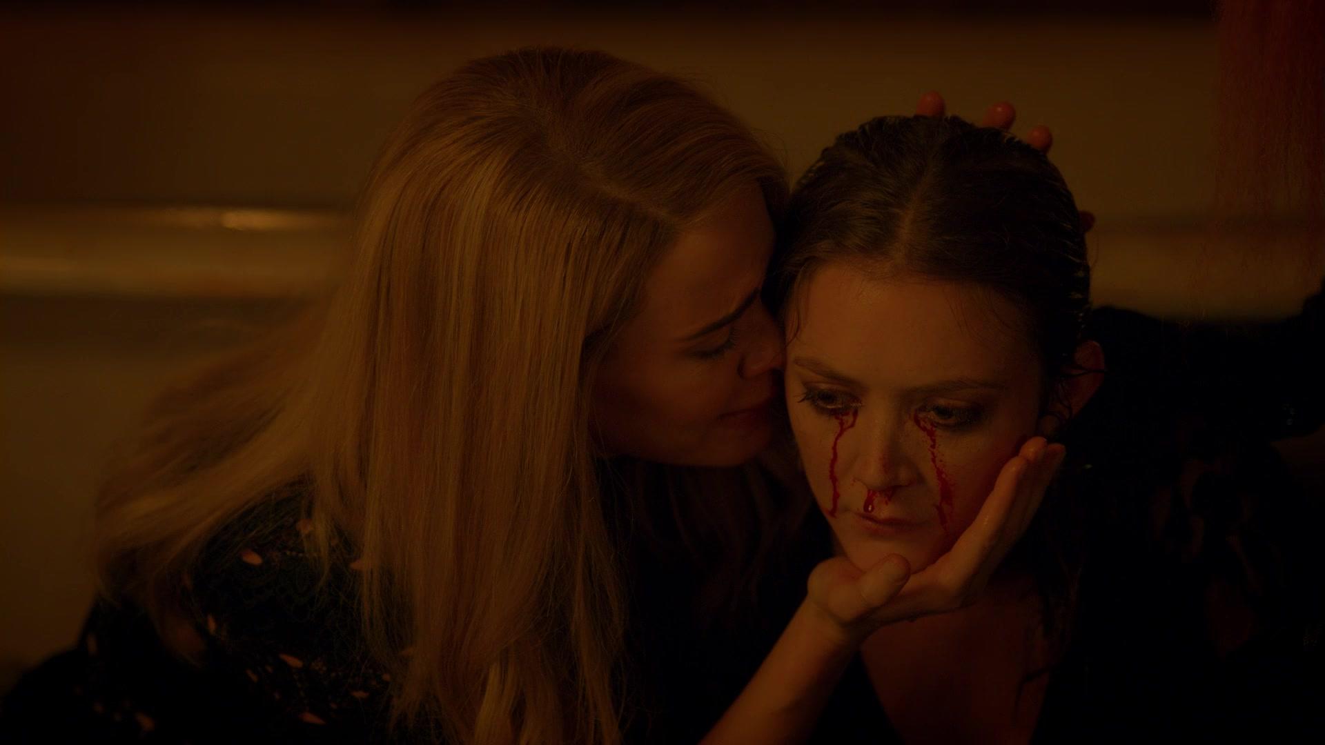 American_Horror_Story_S08E09_Fire_and_Reign_1080p_3792.jpg