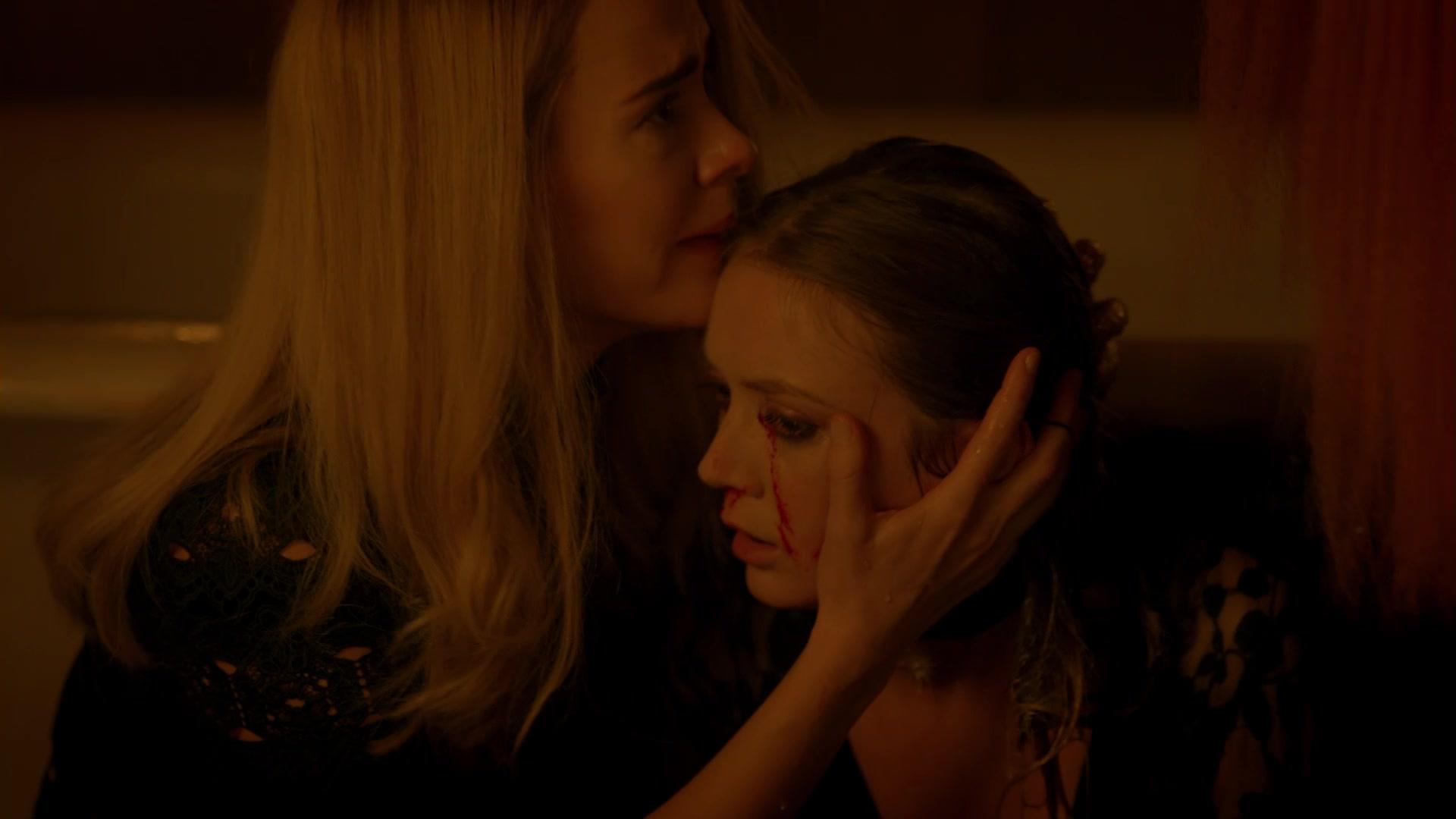 American_Horror_Story_S08E09_Fire_and_Reign_1080p_3818.jpg