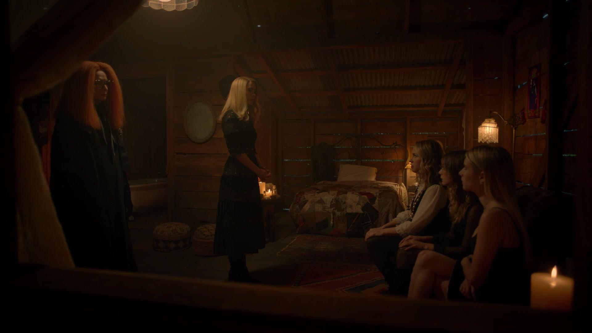 American_Horror_Story_S08E10_Apocalypse_Then_1080p_0759.jpg