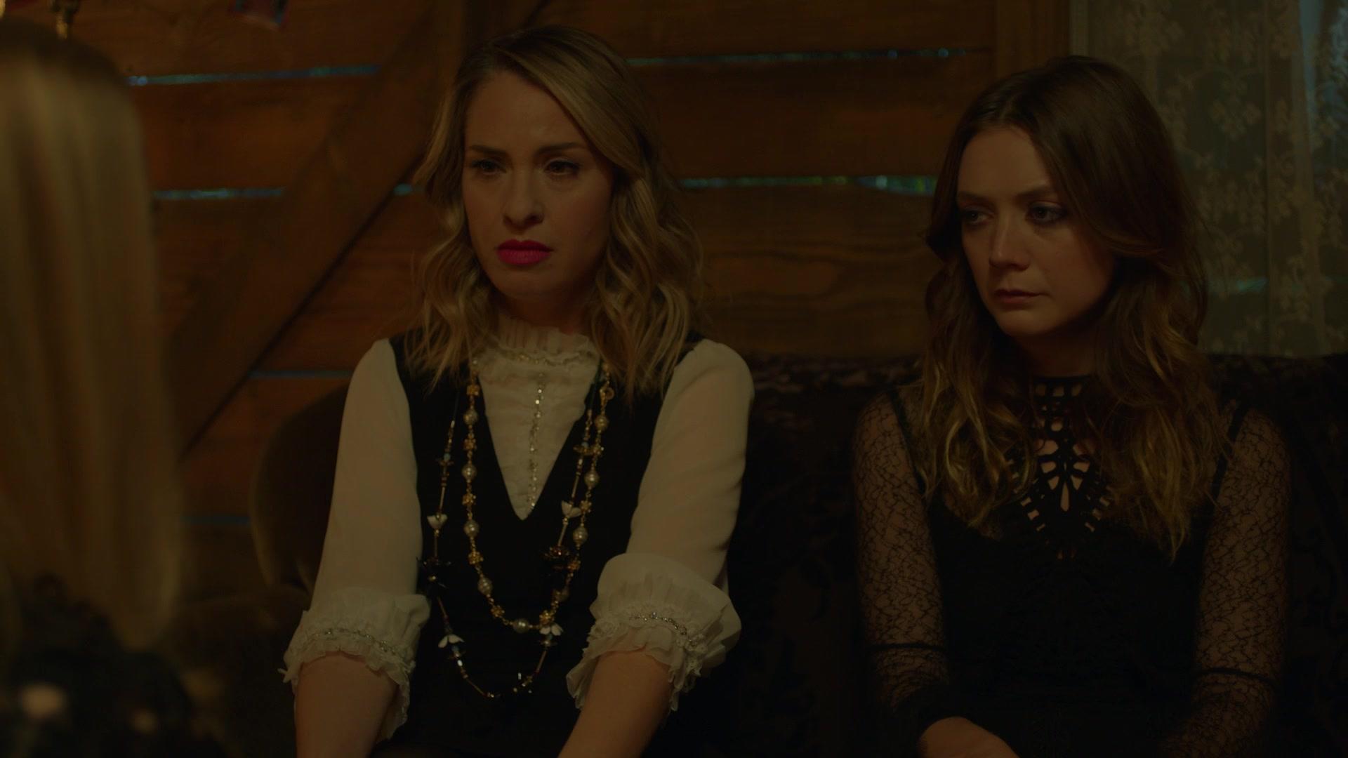 American_Horror_Story_S08E10_Apocalypse_Then_1080p_0843.jpg