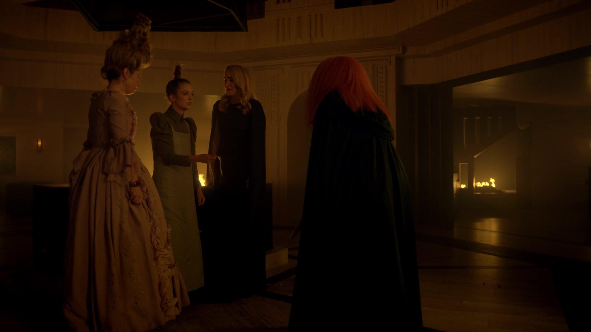 American_Horror_Story_S08E10_Apocalypse_Then_1080p_3211.jpg