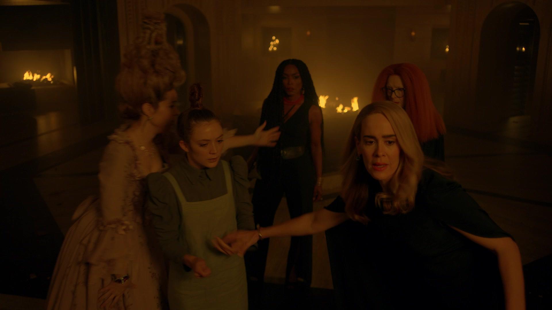 American_Horror_Story_S08E10_Apocalypse_Then_1080p_3257.jpg