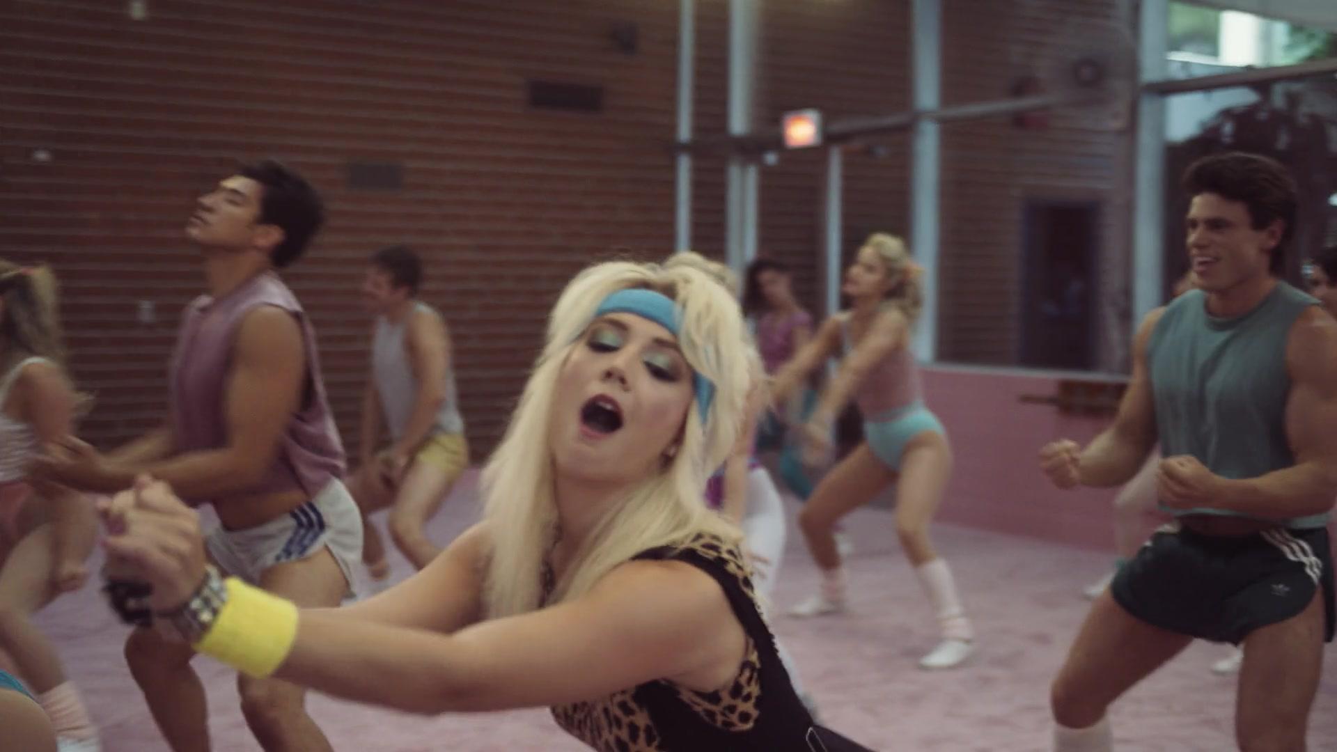 American_Horror_Story_S09E01_Camp_Redwood_1080p_0678.jpg