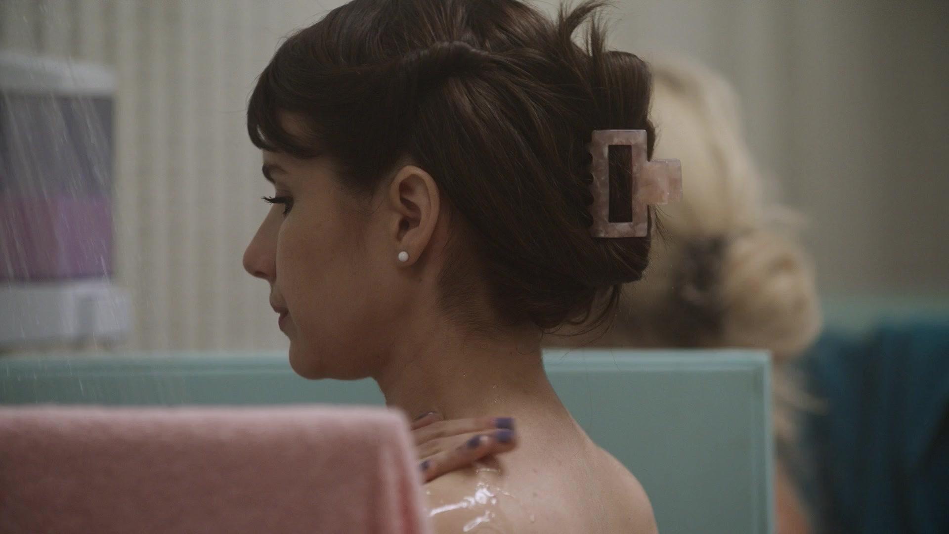 American_Horror_Story_S09E01_Camp_Redwood_1080p_0803.jpg