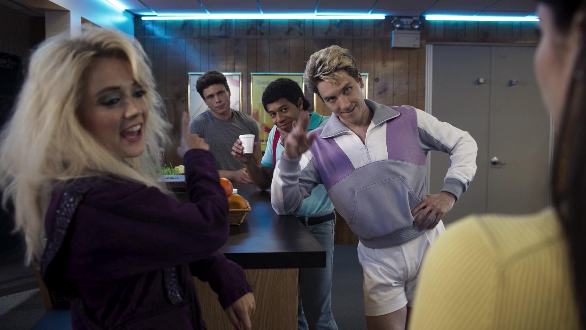 American_Horror_Story_S09E01_Camp_Redwood_1080p_1044.jpg
