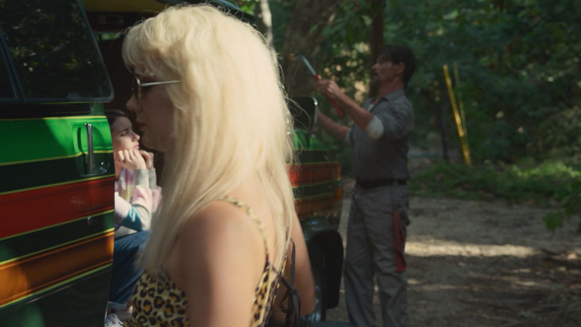 American_Horror_Story_S09E01_Camp_Redwood_1080p_2071.jpg