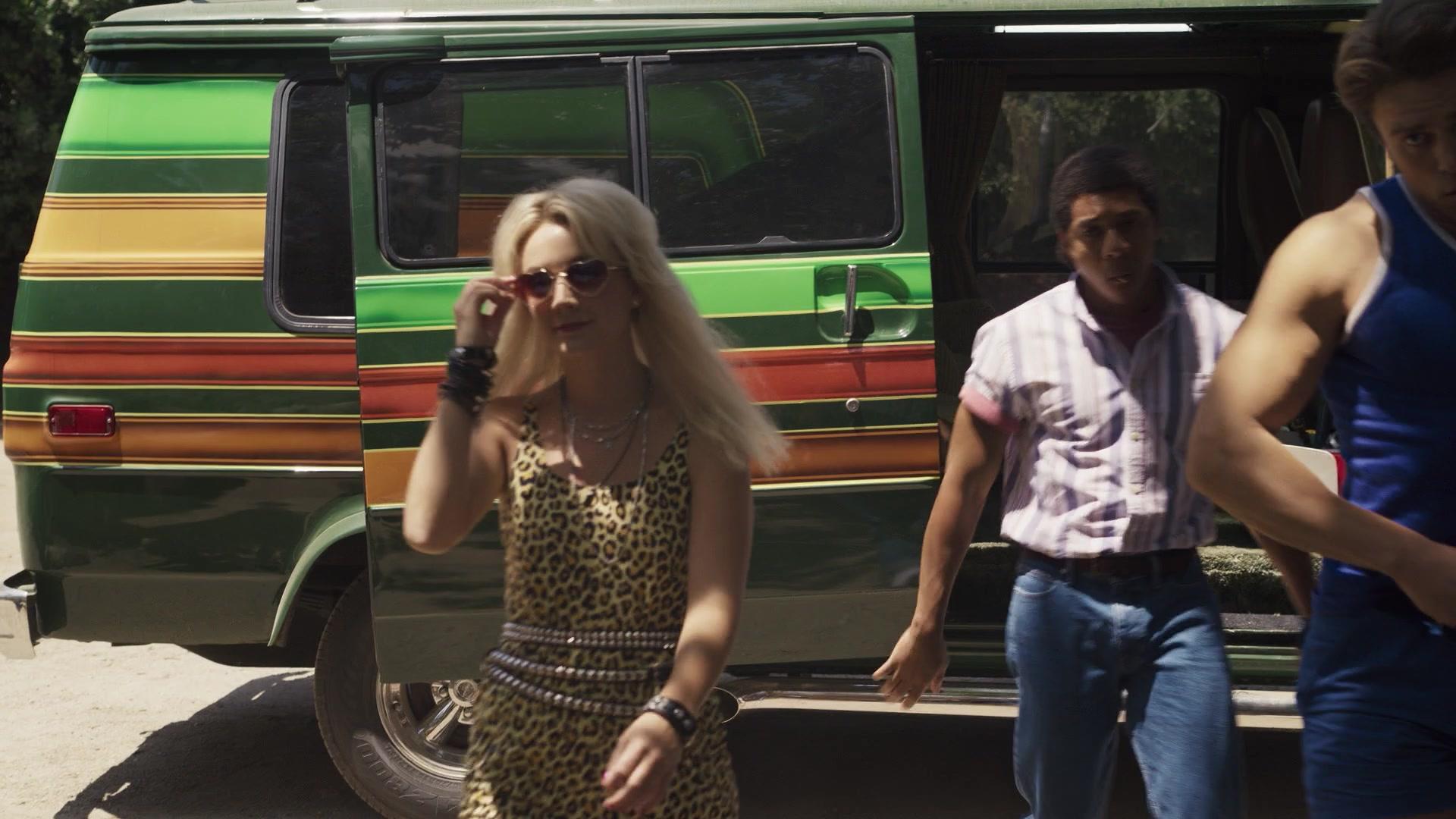 American_Horror_Story_S09E01_Camp_Redwood_1080p_2500.jpg