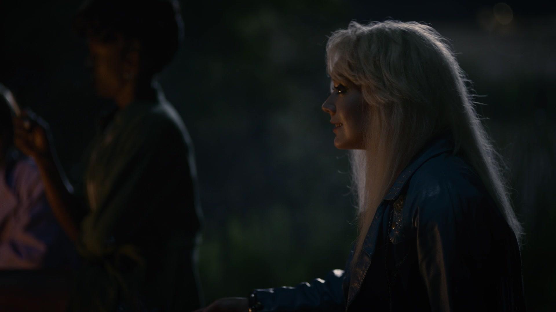 American_Horror_Story_S09E01_Camp_Redwood_1080p_3202.jpg