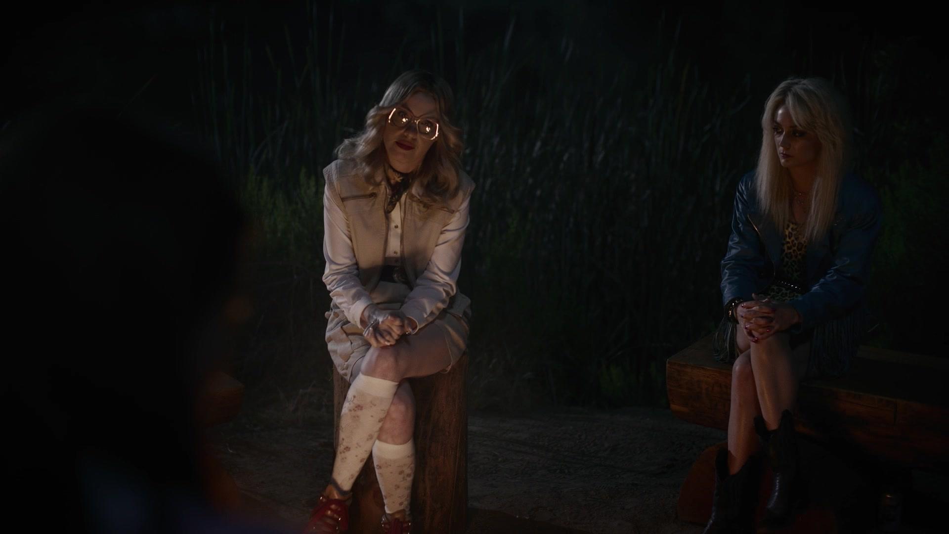American_Horror_Story_S09E01_Camp_Redwood_1080p_3563.jpg