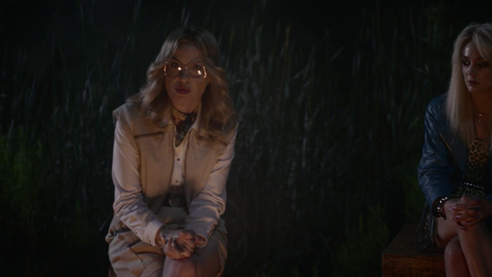 American_Horror_Story_S09E01_Camp_Redwood_1080p_3597.jpg