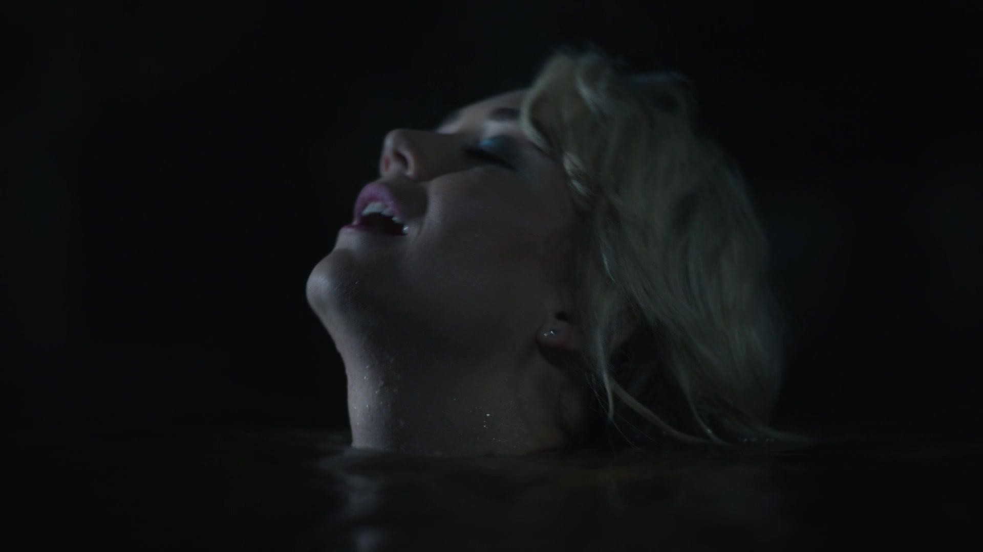 American_Horror_Story_S09E01_Camp_Redwood_1080p_4666.jpg