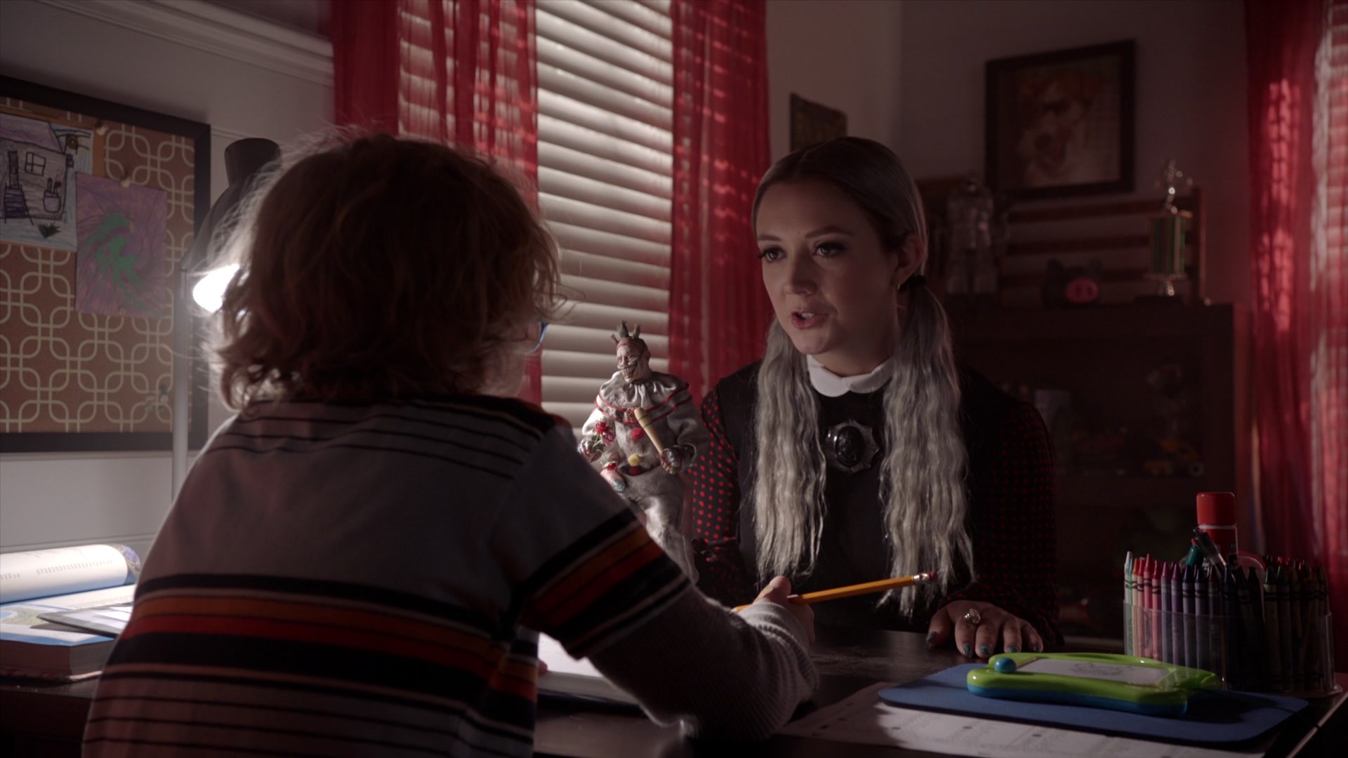 American_Horror_Story_S07_E02_Don_t_BeAfraid_of_the_Dark_1080p_BluRay_001626.jpg