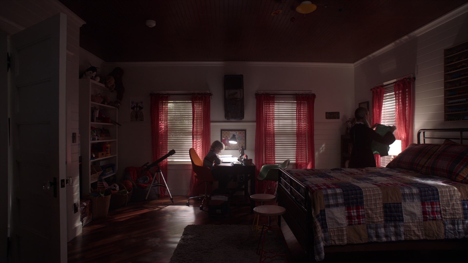 American_Horror_Story_S07_E02_Don_t_BeAfraid_of_the_Dark_1080p_BluRay_001717.jpg