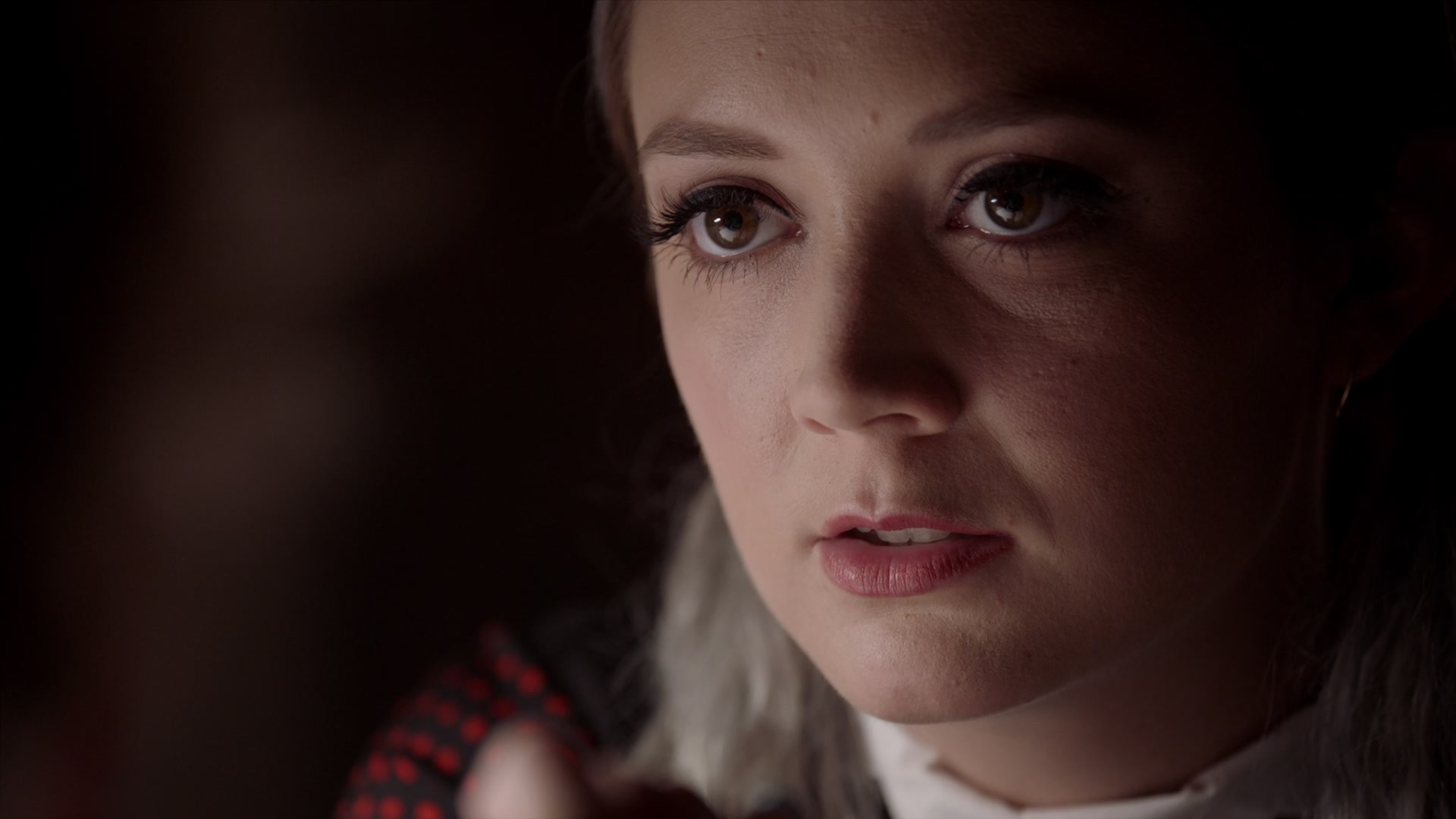 American_Horror_Story_S07_E02_Don_t_BeAfraid_of_the_Dark_1080p_BluRay_001860.jpg