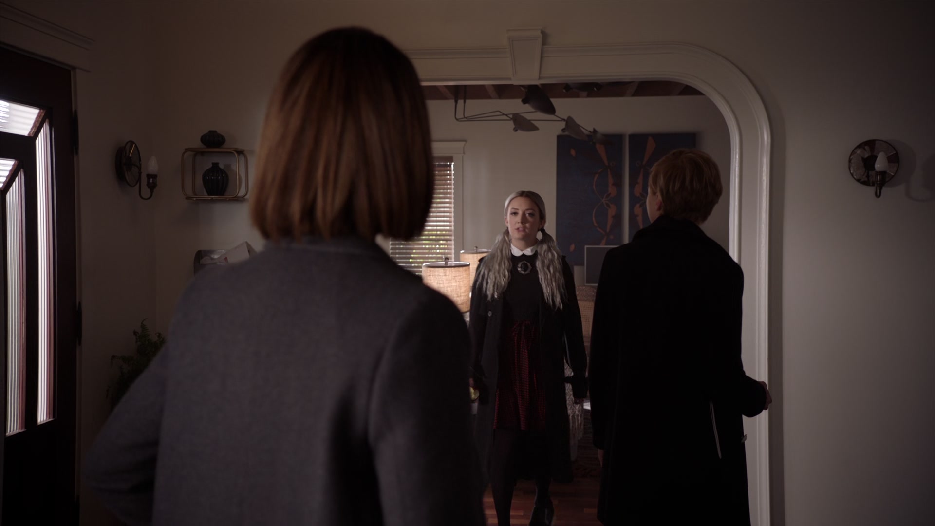 American_Horror_Story_S07_E02_Don_t_BeAfraid_of_the_Dark_1080p_BluRay_001916.jpg