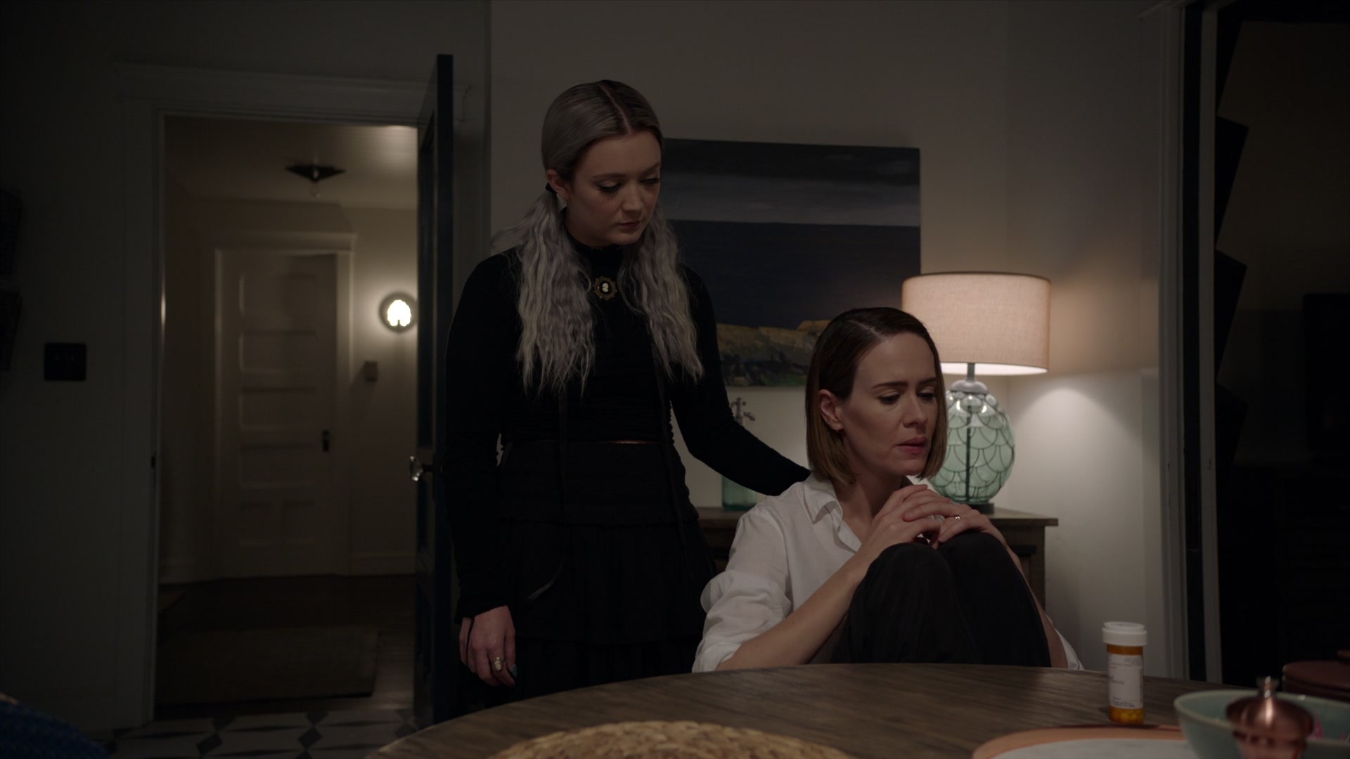 American_Horror_Story_S07_E02_Don_t_BeAfraid_of_the_Dark_1080p_BluRay_004912.jpg