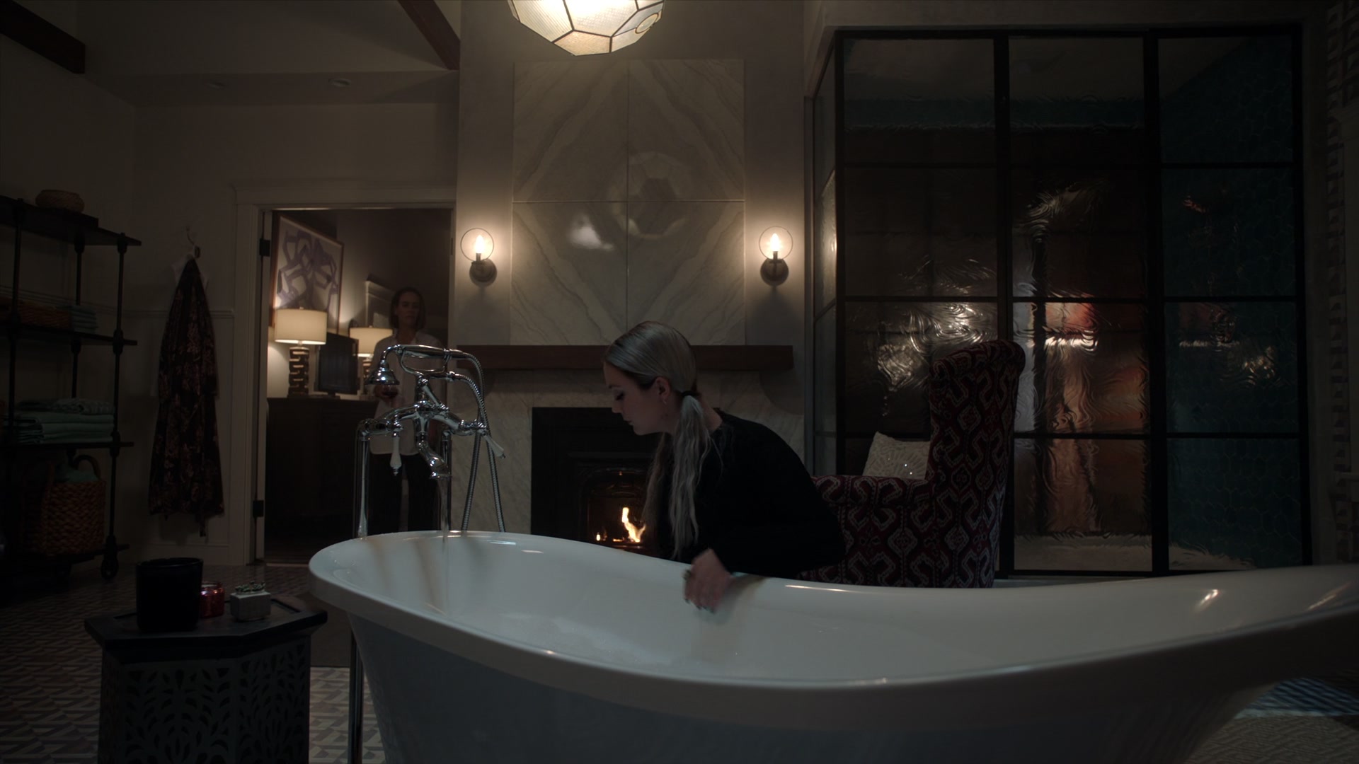 American_Horror_Story_S07_E02_Don_t_BeAfraid_of_the_Dark_1080p_BluRay_004978.jpg