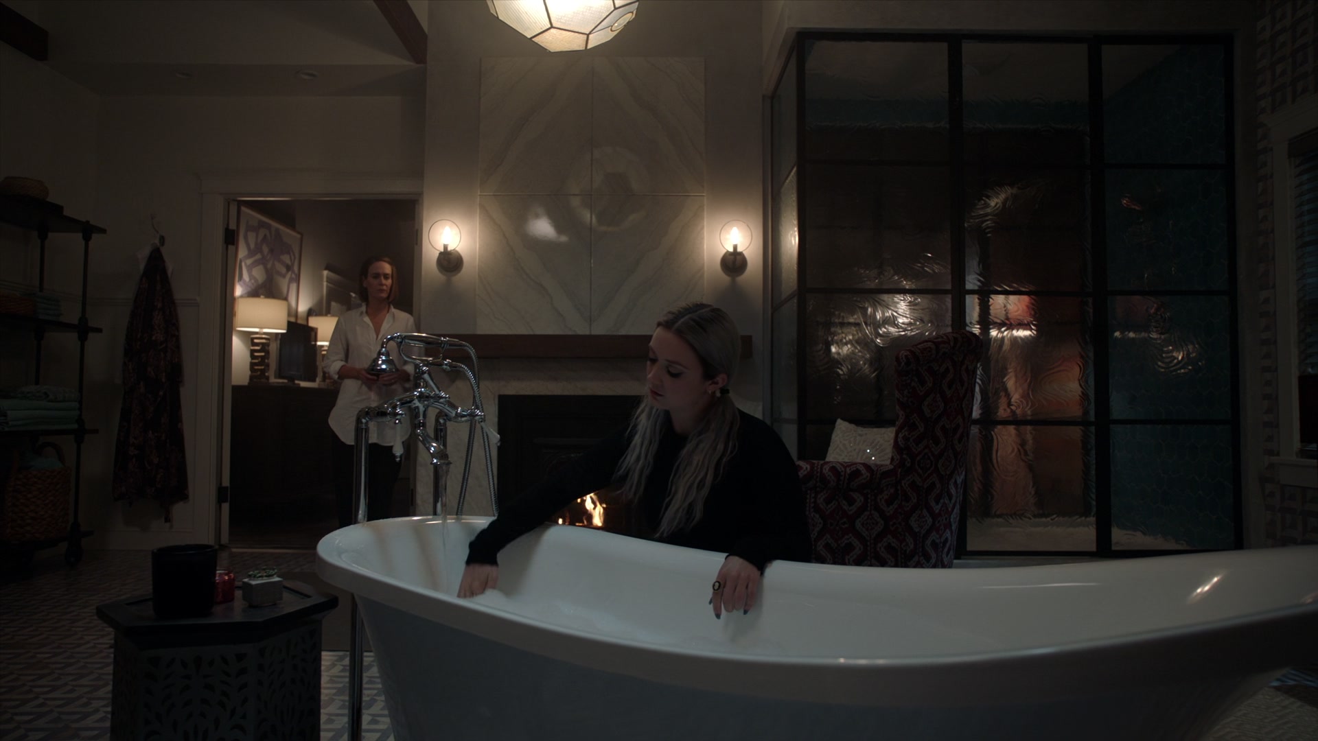 American_Horror_Story_S07_E02_Don_t_BeAfraid_of_the_Dark_1080p_BluRay_004984.jpg