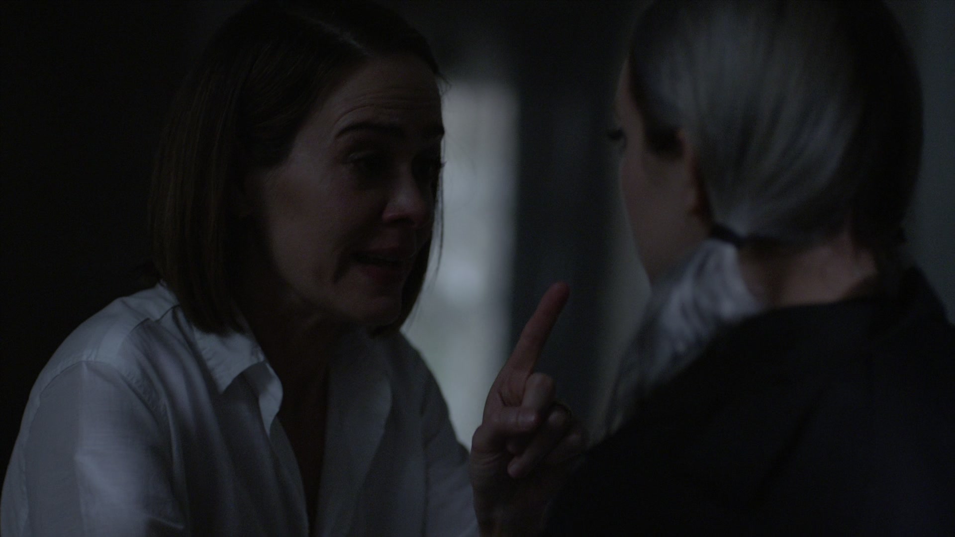 American_Horror_Story_S07_E02_Don_t_BeAfraid_of_the_Dark_1080p_BluRay_005565.jpg