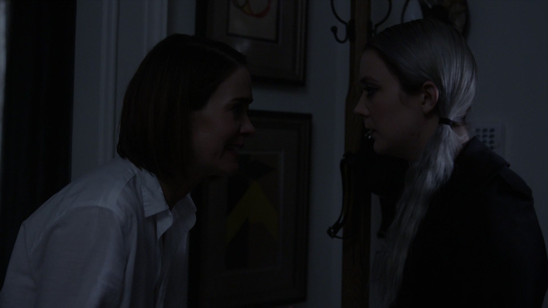 American_Horror_Story_S07_E02_Don_t_BeAfraid_of_the_Dark_1080p_BluRay_005587.jpg