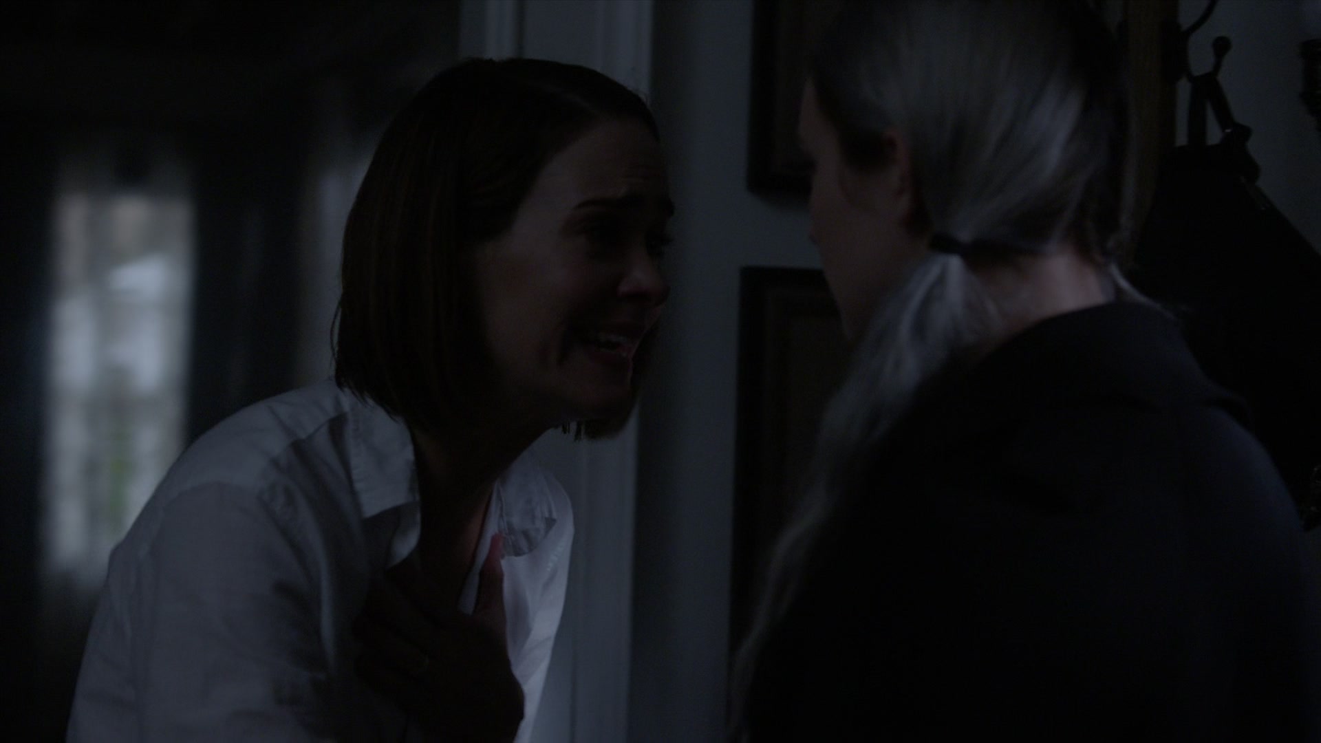 American_Horror_Story_S07_E02_Don_t_BeAfraid_of_the_Dark_1080p_BluRay_005594.jpg