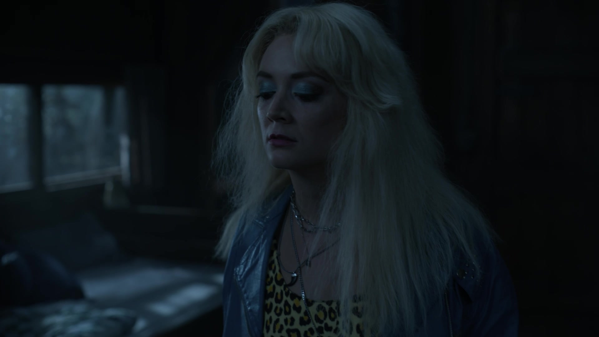 American_Horror_Story_S09E05_1984_Red_Dawn_1080p_IHBL_003251.jpg