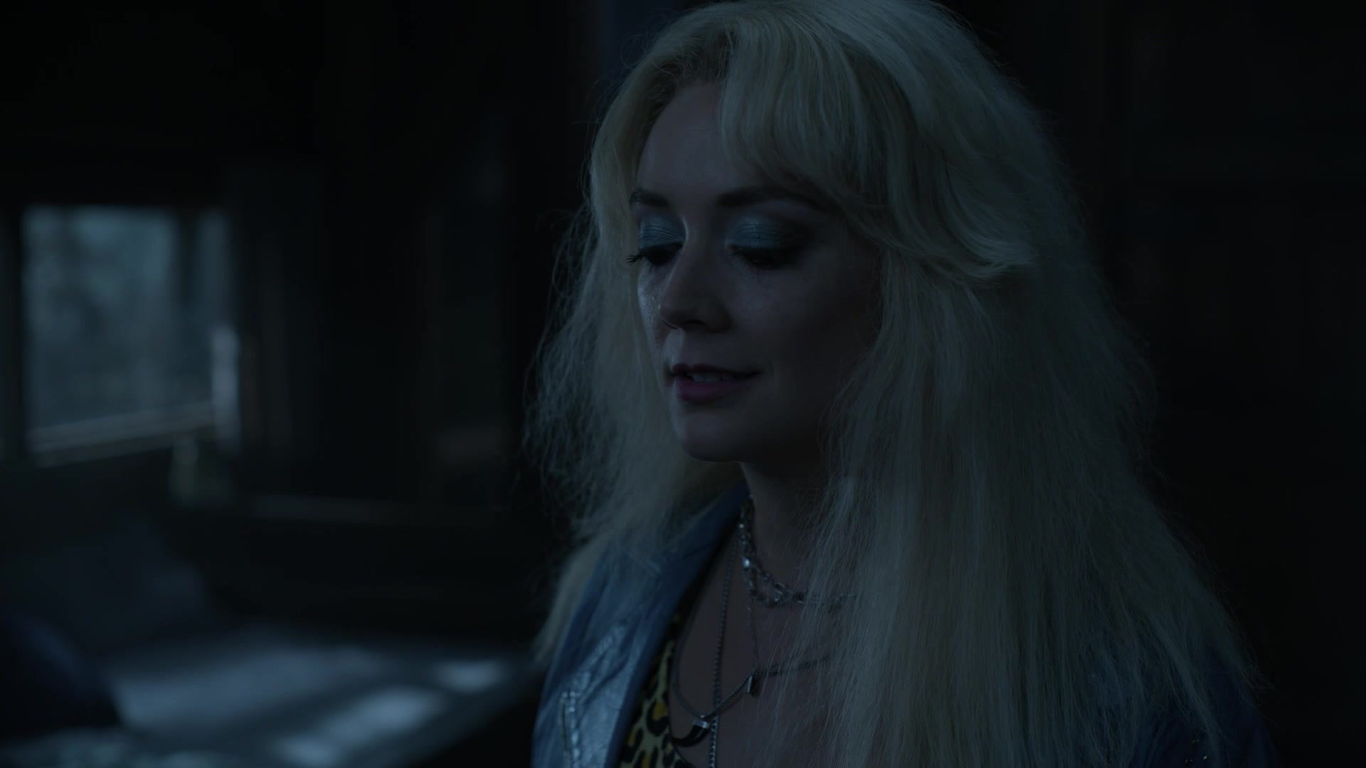 American_Horror_Story_S09E05_1984_Red_Dawn_1080p_IHBL_003259.jpg