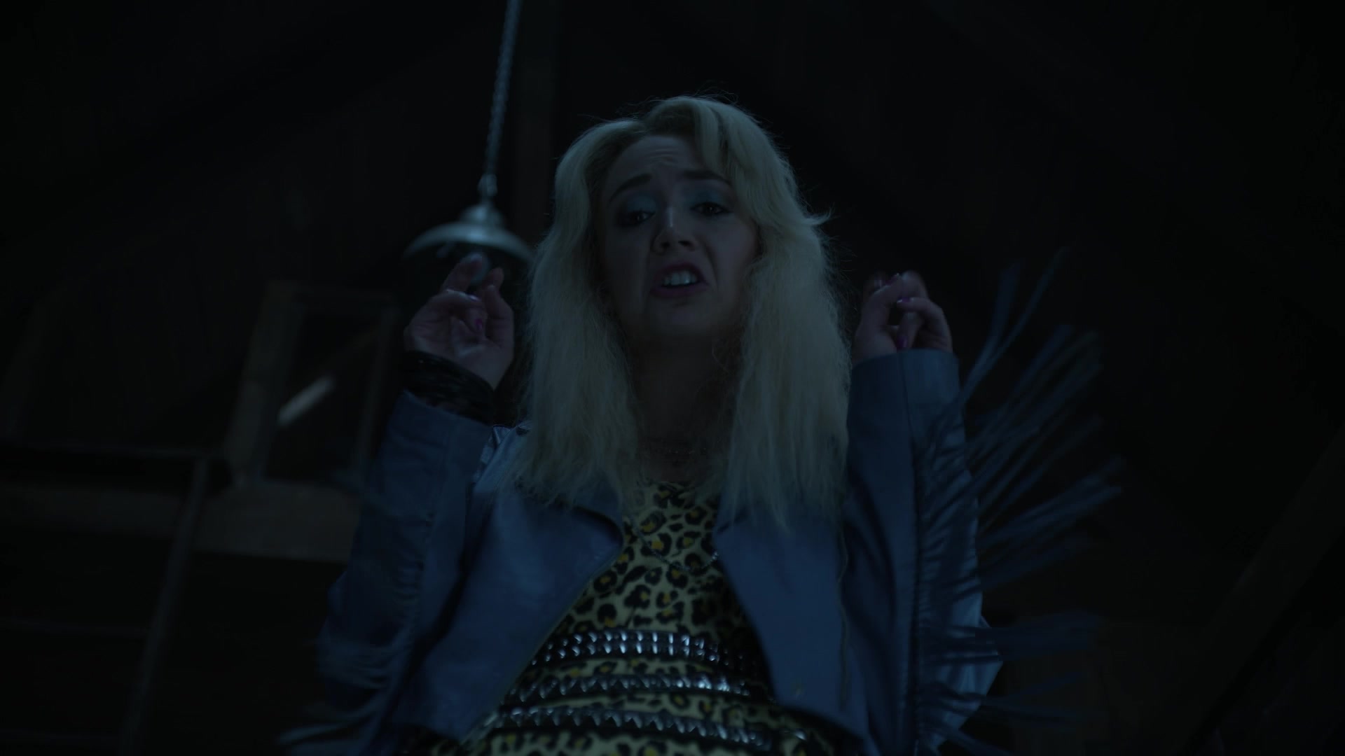 American_Horror_Story_S09E05_1984_Red_Dawn_1080p_IHBL_003305.jpg