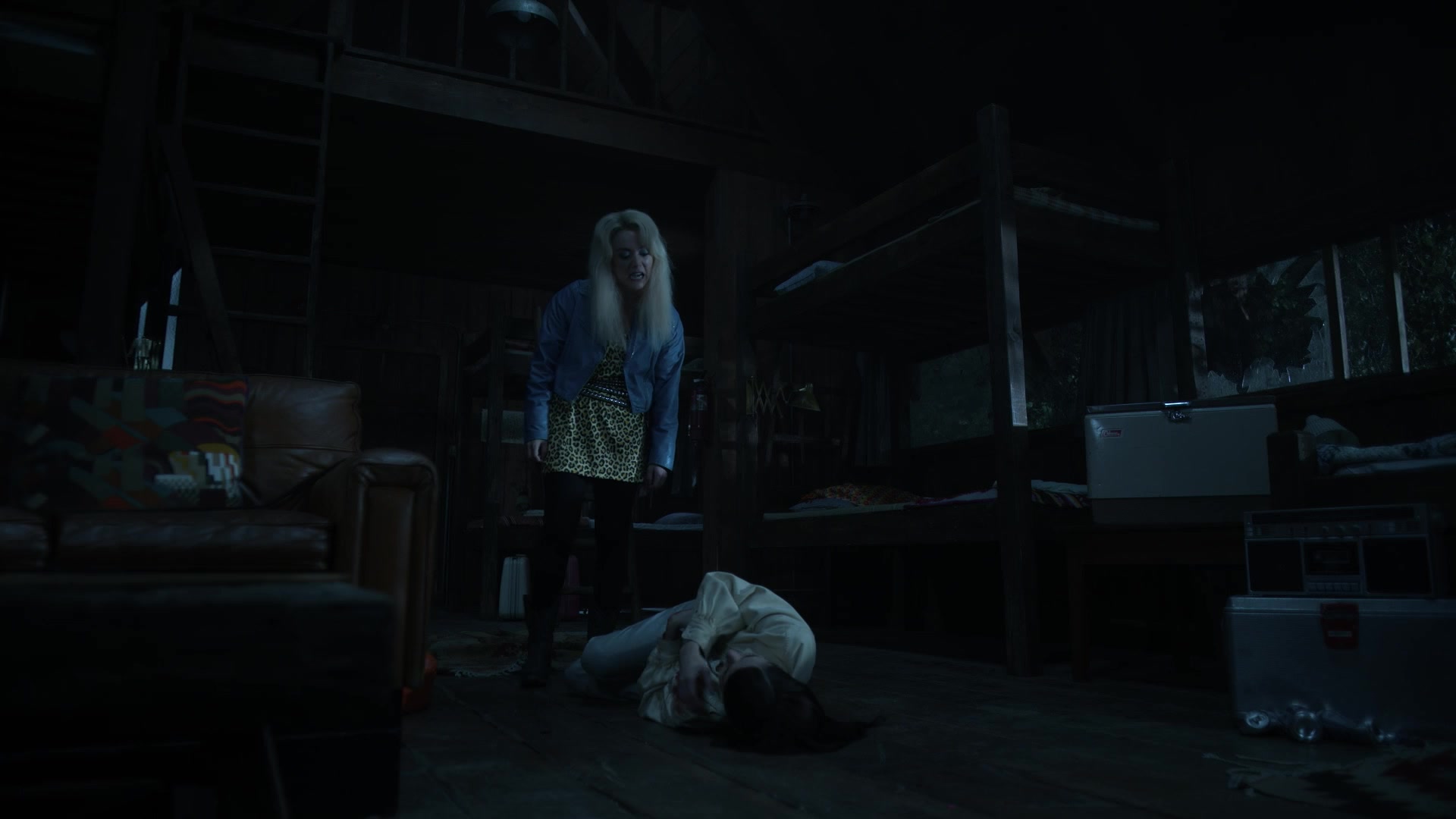 American_Horror_Story_S09E05_1984_Red_Dawn_1080p_IHBL_003313.jpg