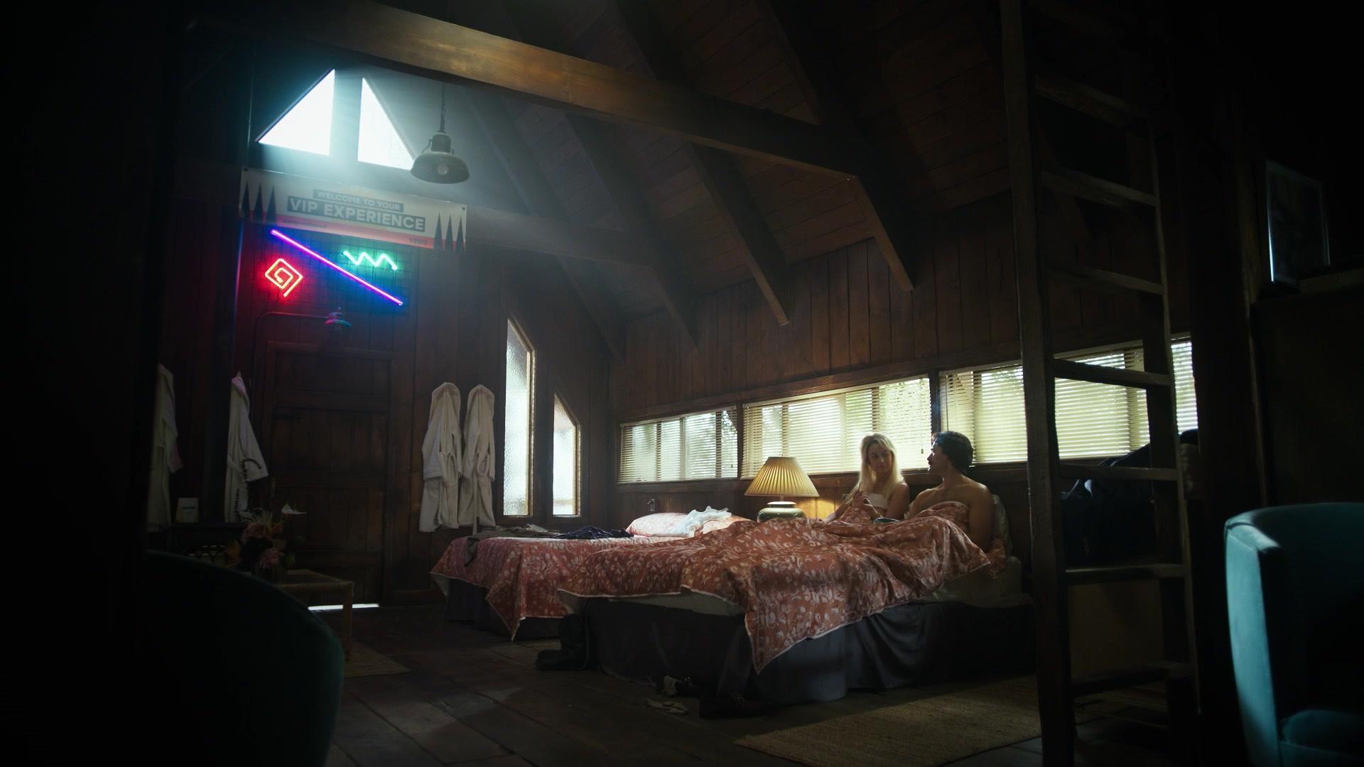 American_Horror_Story_S09E08_1080p_2452.jpg
