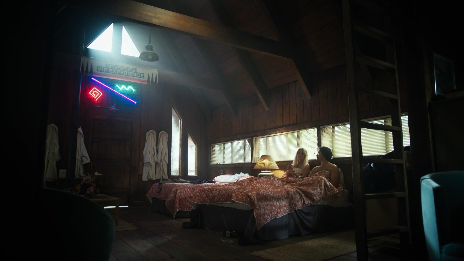American_Horror_Story_S09E08_1080p_2456.jpg