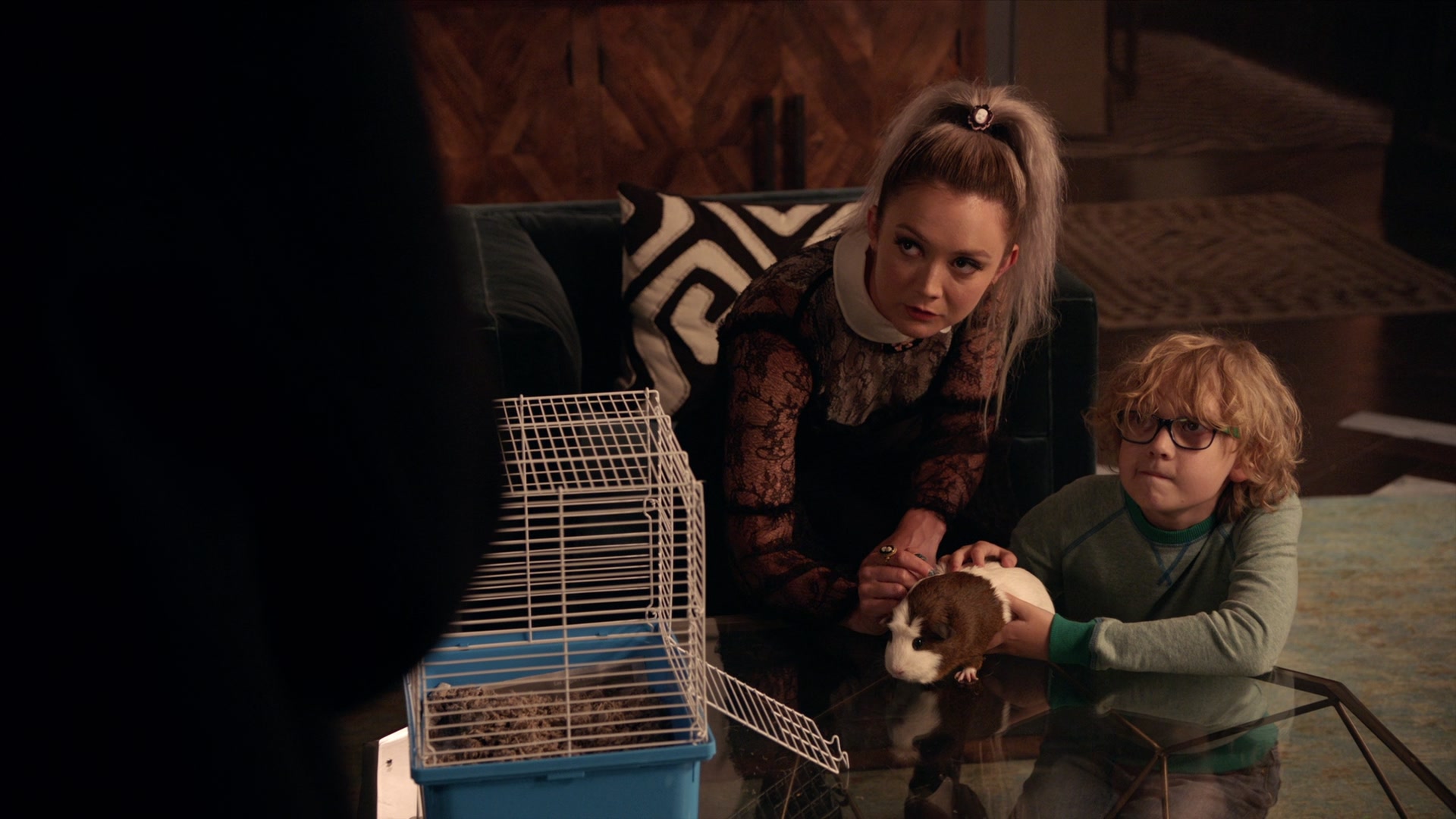 American_Horror_Story_S07E03_Neighbors_from_Hell_1080p_BluRay_003101.jpg